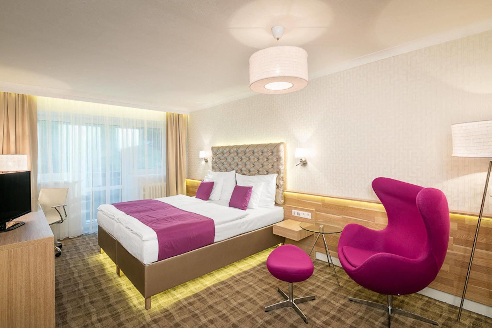 Pytloun Wellness Hotel ハルラホフ エクステリア 写真