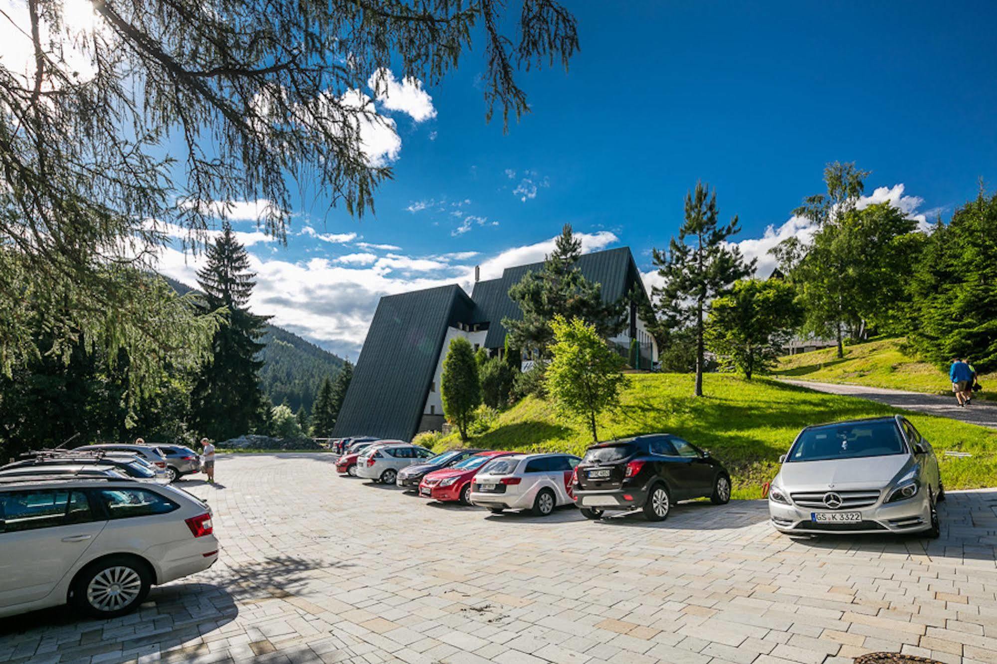 Pytloun Wellness Hotel ハルラホフ エクステリア 写真